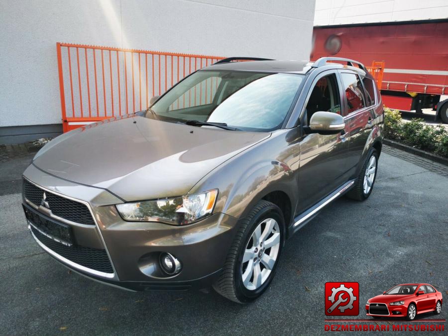 Semnalizari spate mitsubishi outlander 2012